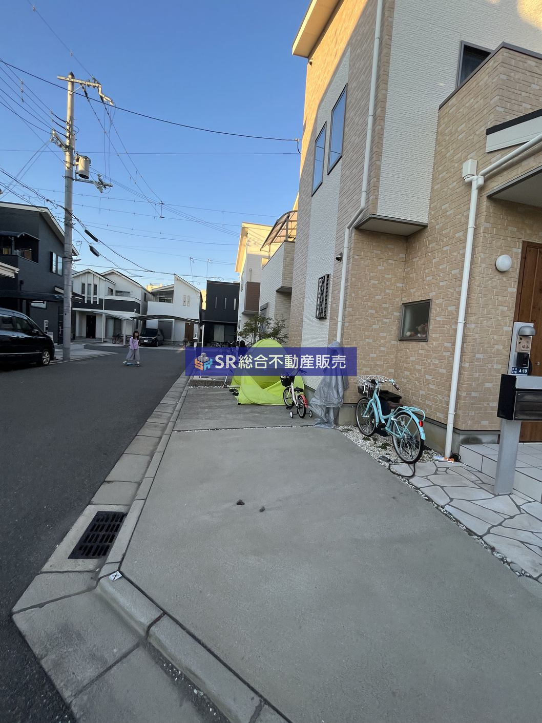 (駐車場) (駐車場)