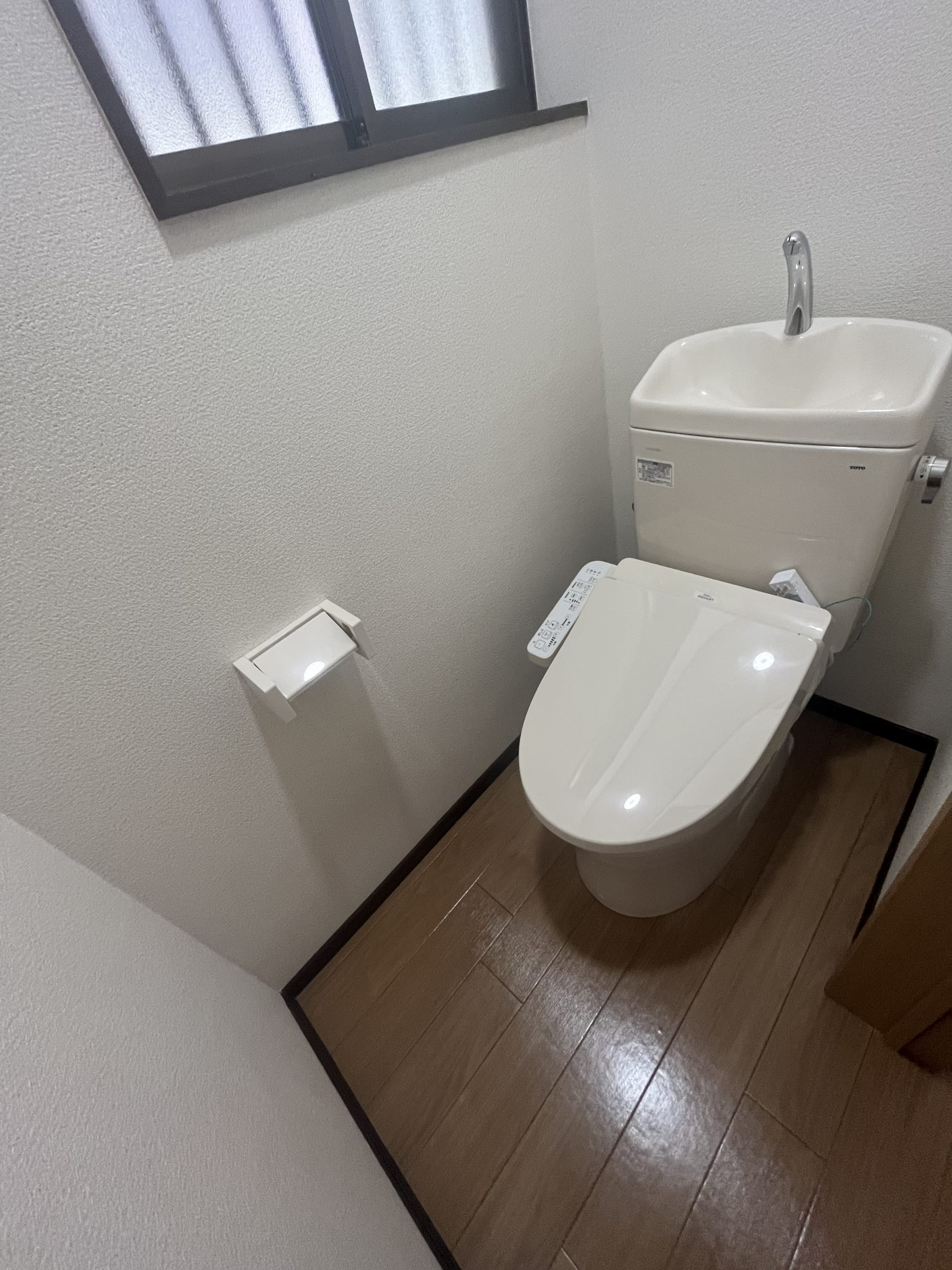 (トイレ) (トイレ)