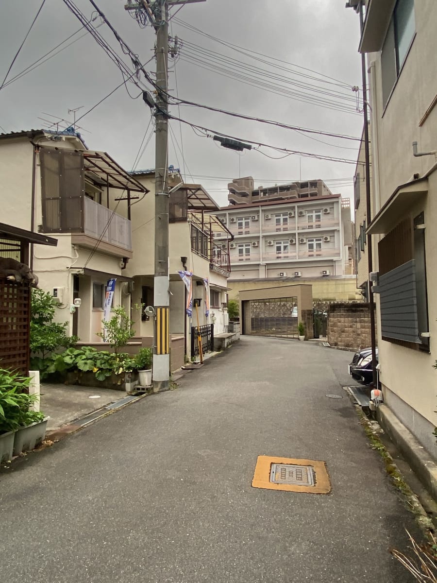 (前面道路を含む周辺環境) (前面道路を含む周辺環境)