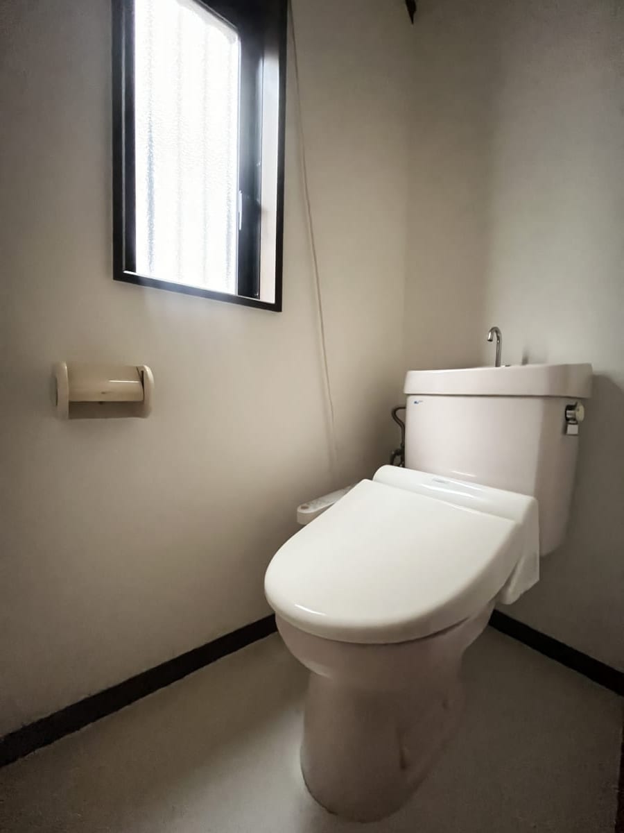 (トイレ) (トイレ)