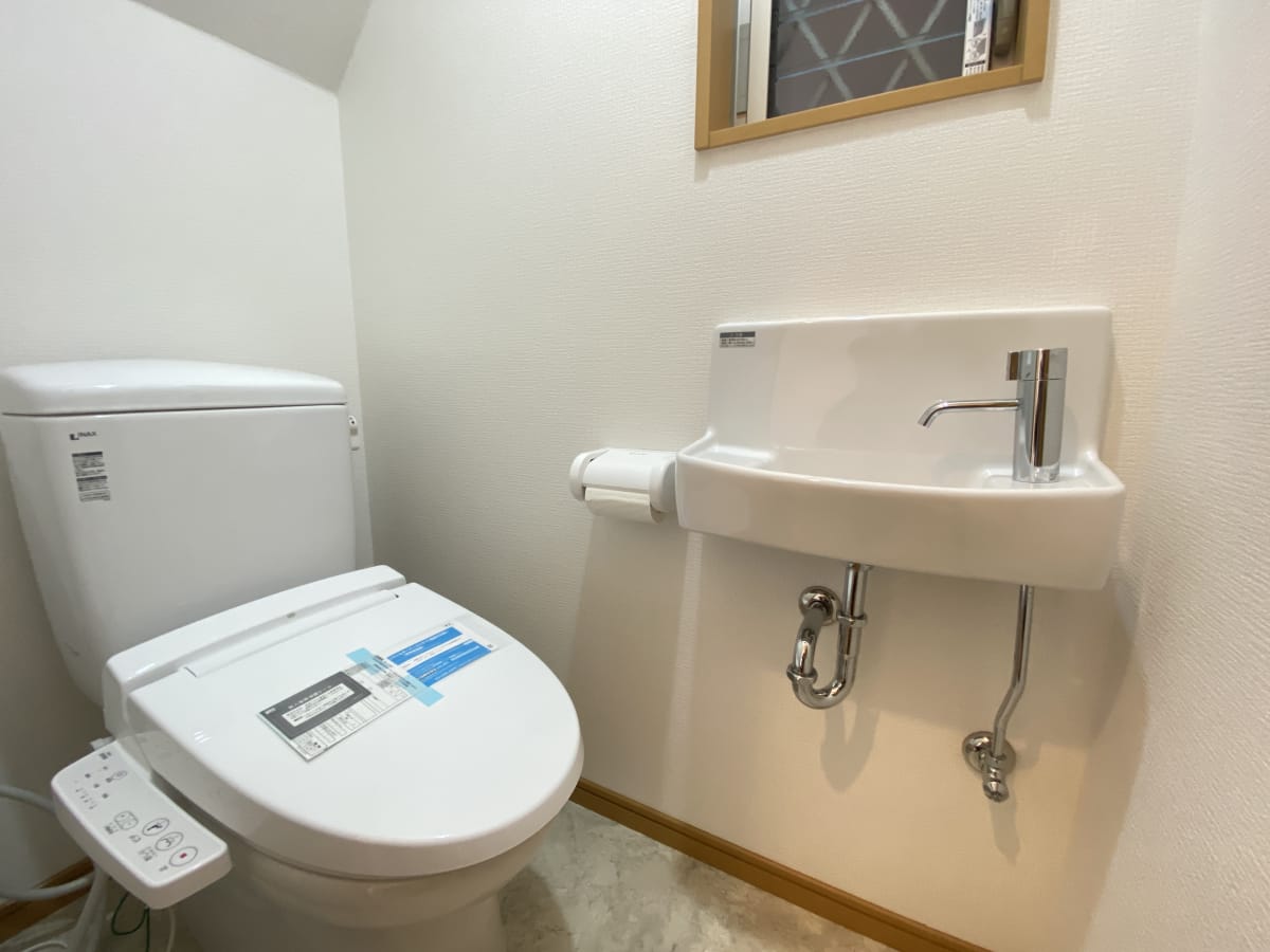 (トイレ) (トイレ)