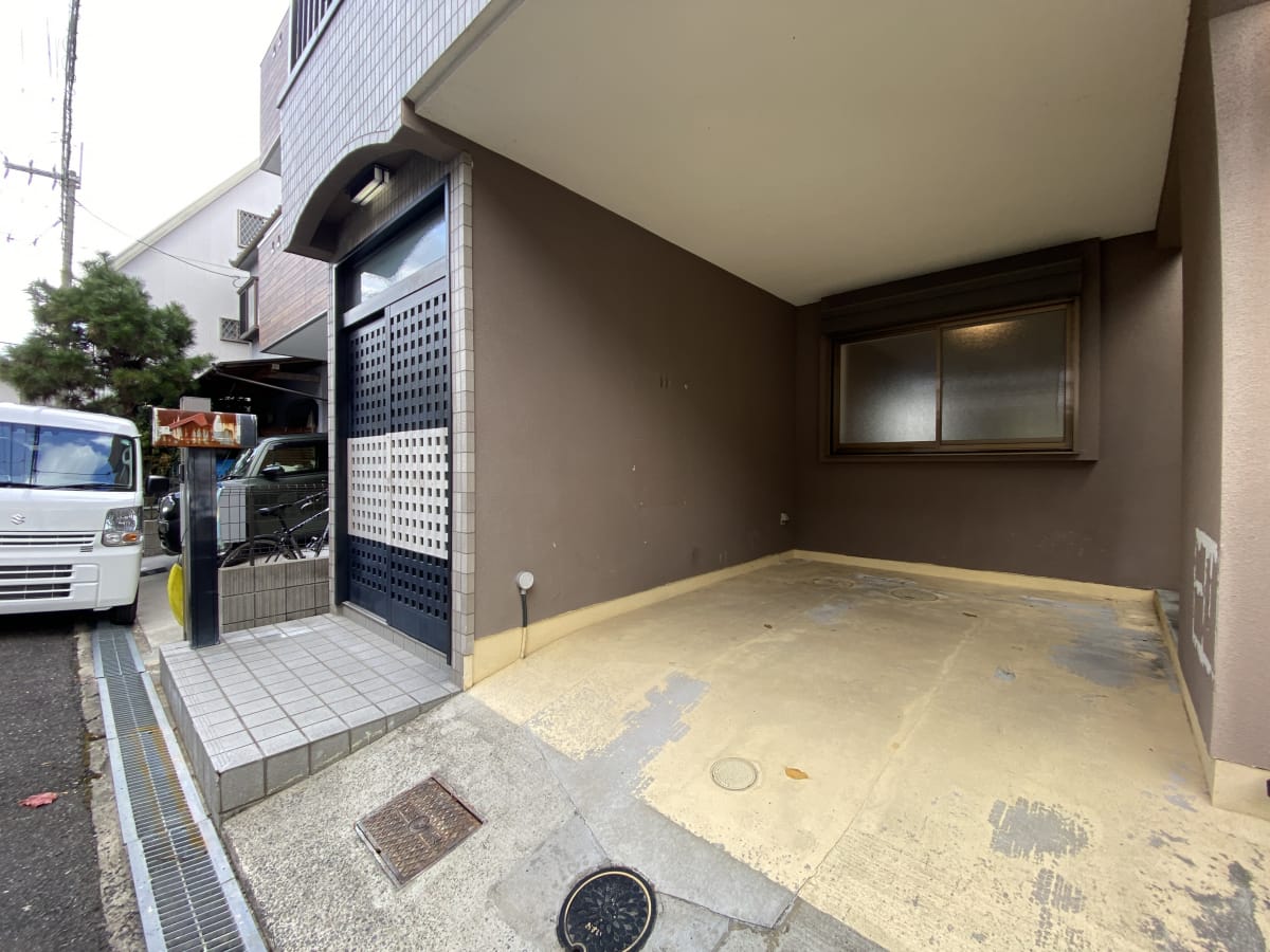 (駐車場) (駐車場)