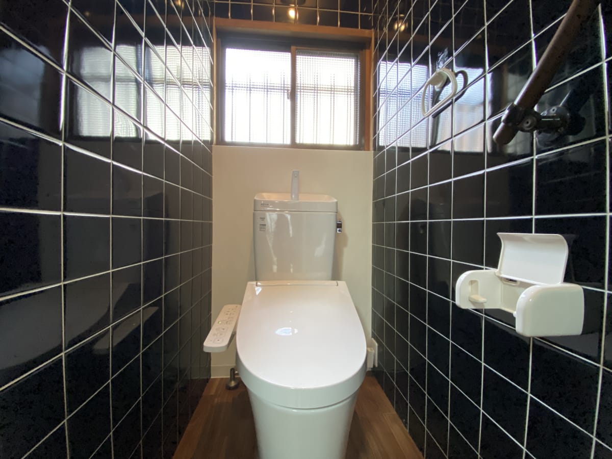 (トイレ) (トイレ)