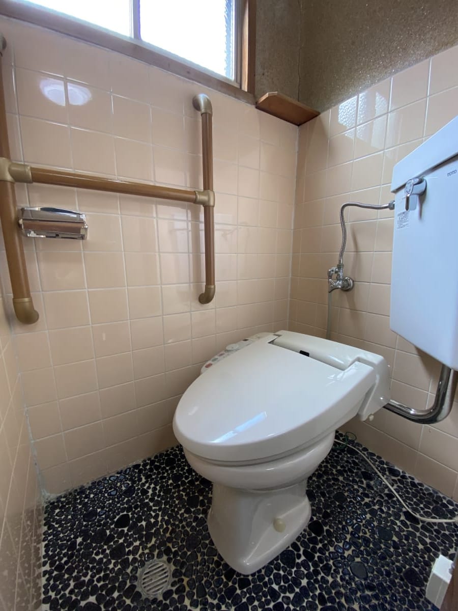 (トイレ) (トイレ)