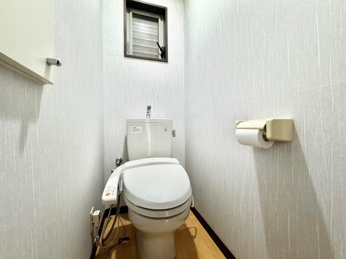 (トイレ) (トイレ)