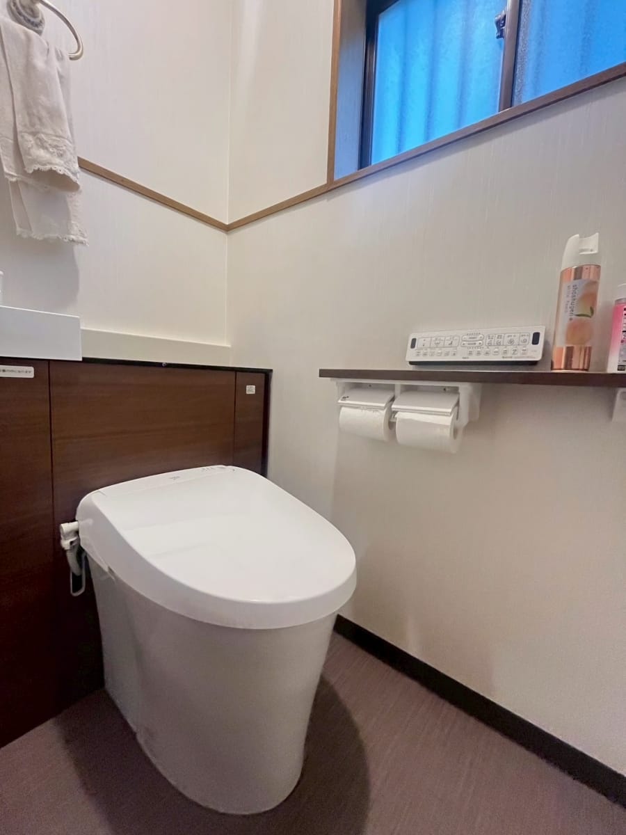 (トイレ) (トイレ)