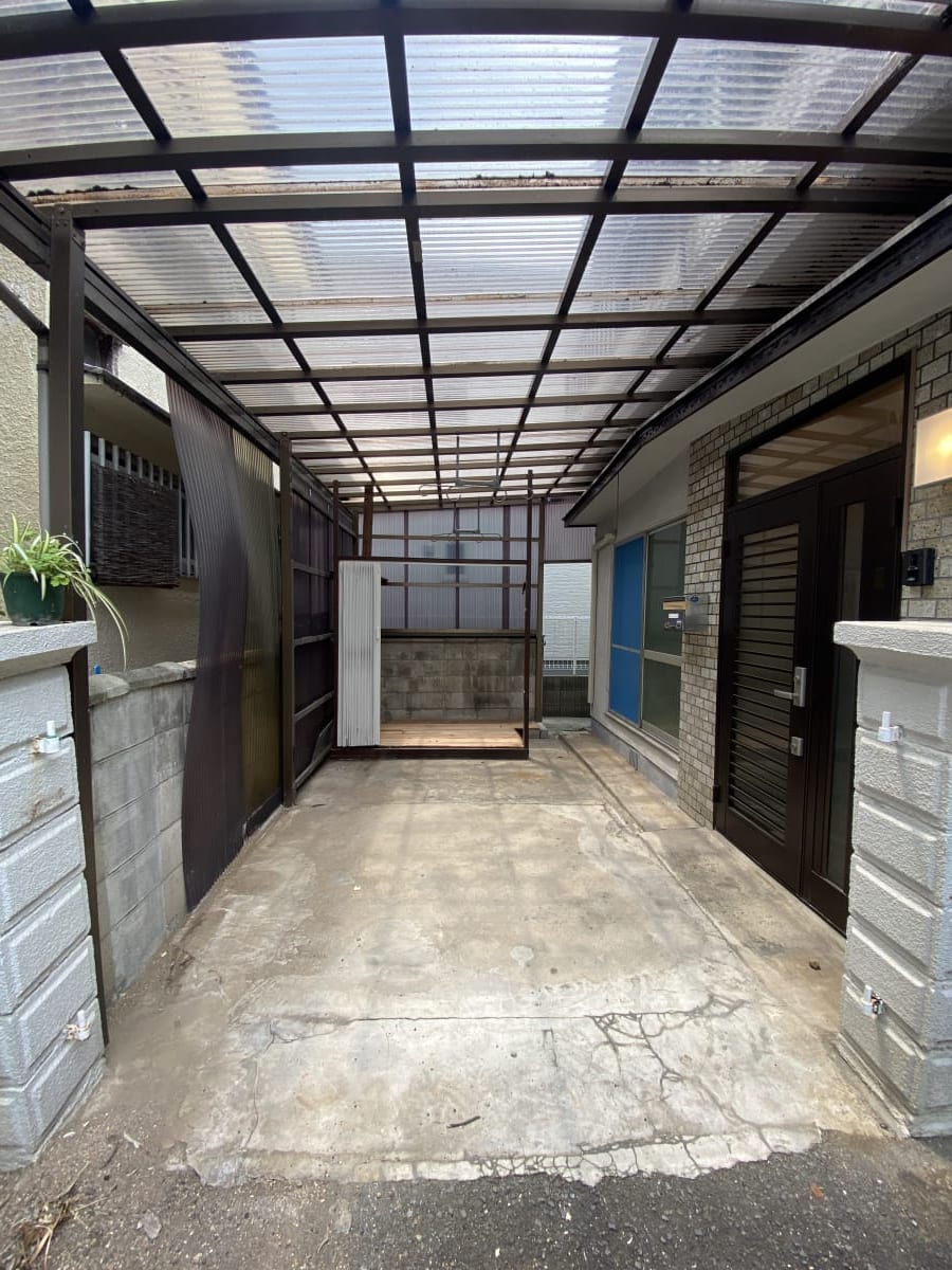 (駐車場) (駐車場)