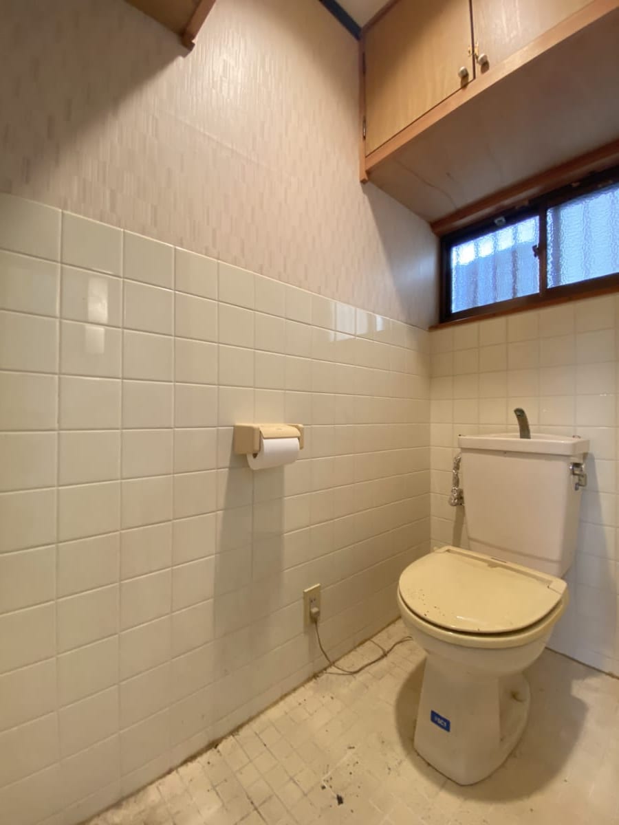 (トイレ) (トイレ)