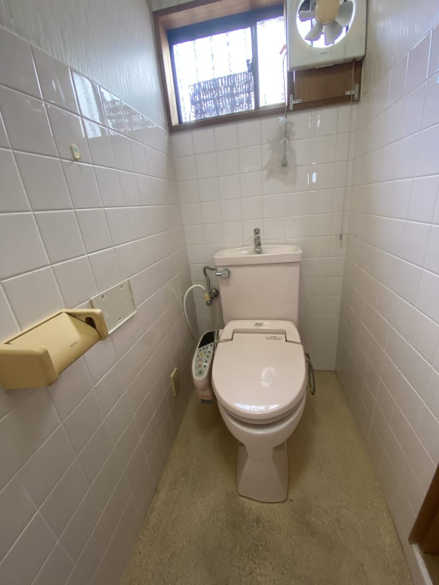 (トイレ) (トイレ)