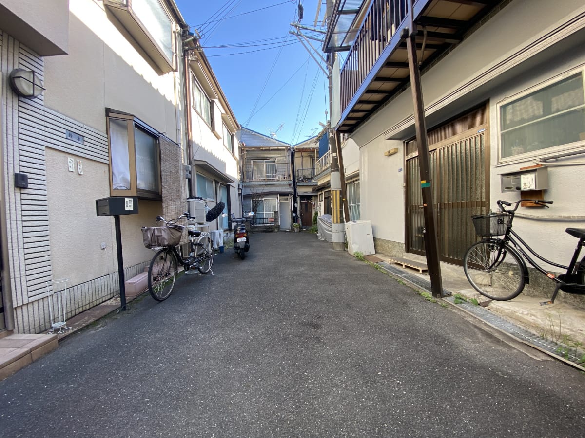 (前面道路を含む周辺環境) (前面道路を含む周辺環境)