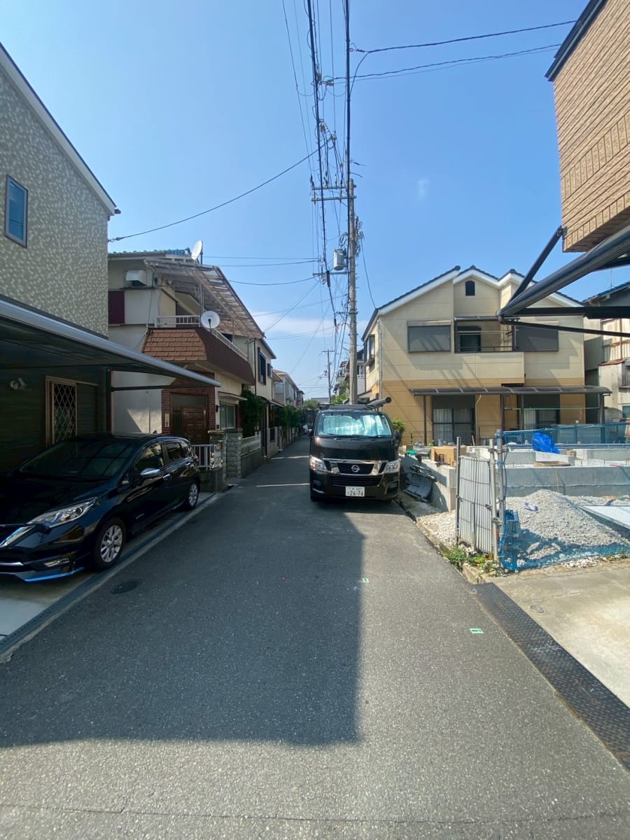 (前面道路を含む周辺環境) (前面道路を含む周辺環境)