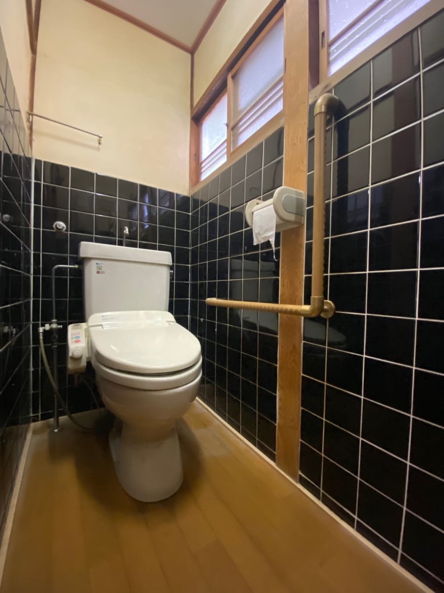 (トイレ) (トイレ)