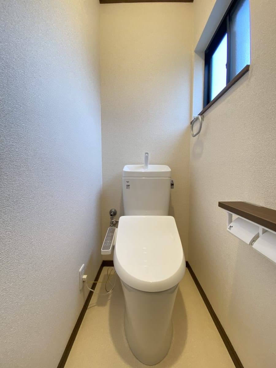 (トイレ) (トイレ)