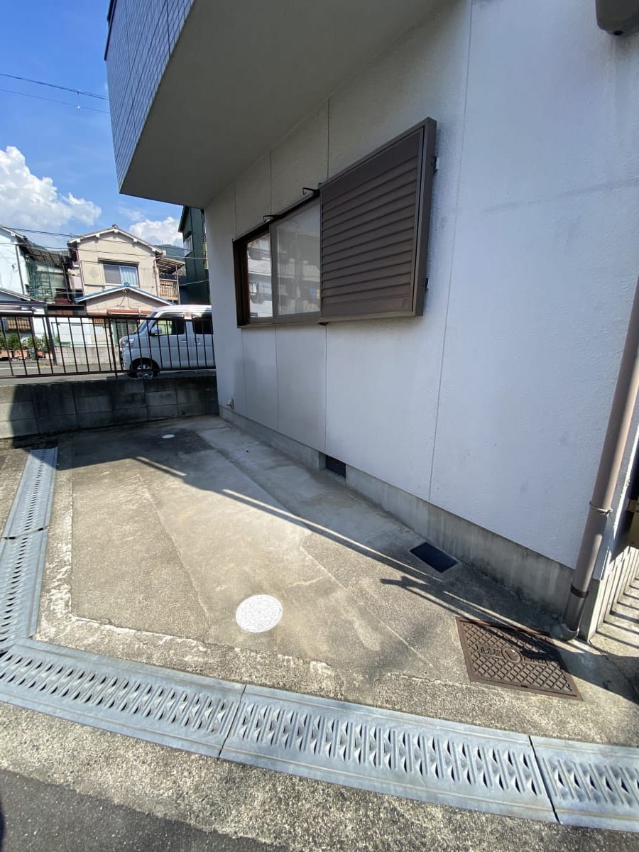 (駐車場) (駐車場)