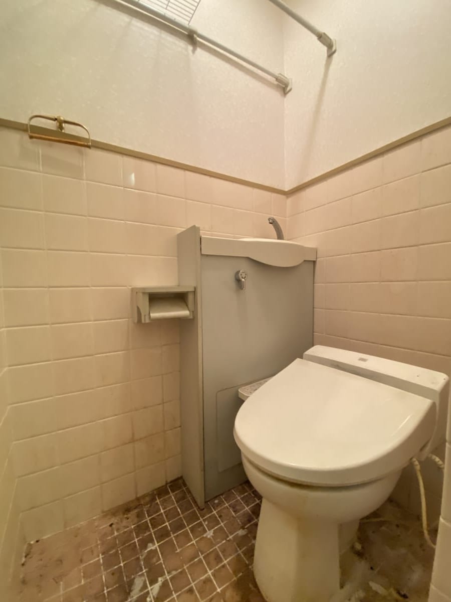 (トイレ) (トイレ)