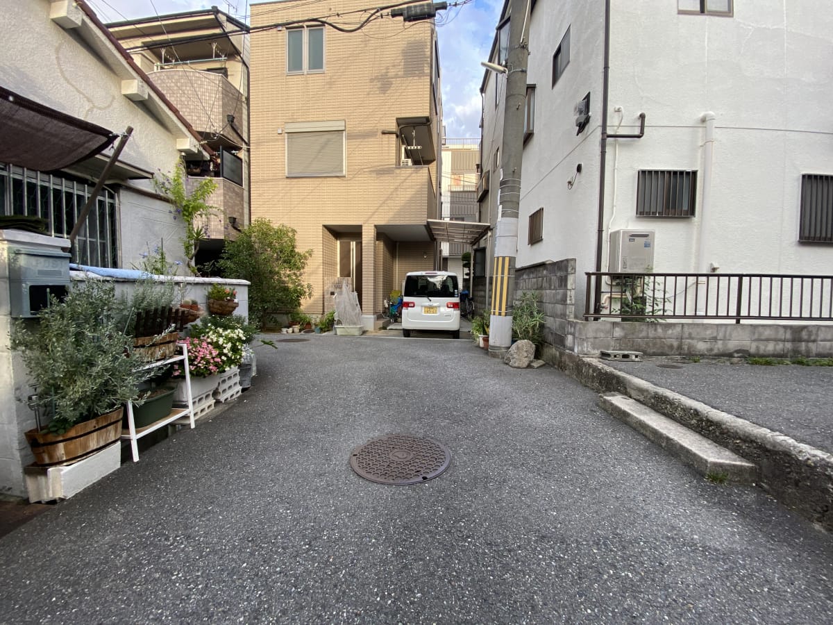 (前面道路を含む周辺環境) (前面道路を含む周辺環境)