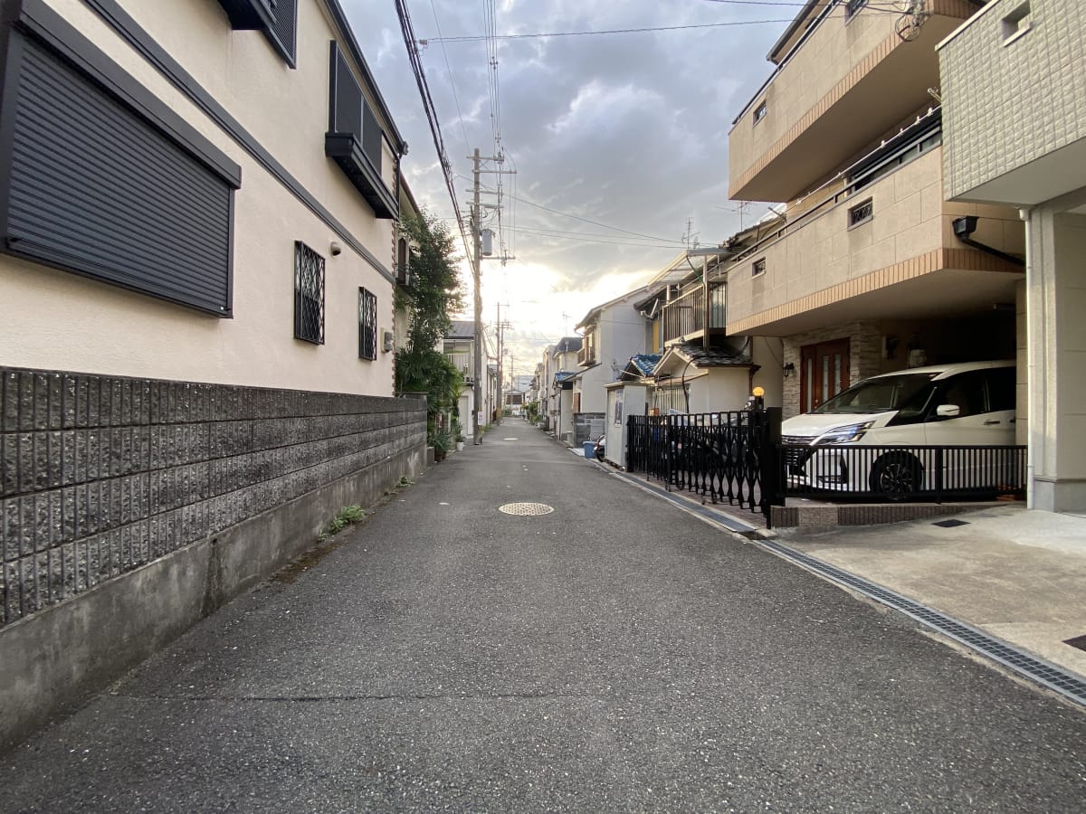 (前面道路を含む周辺環境) (前面道路を含む周辺環境)