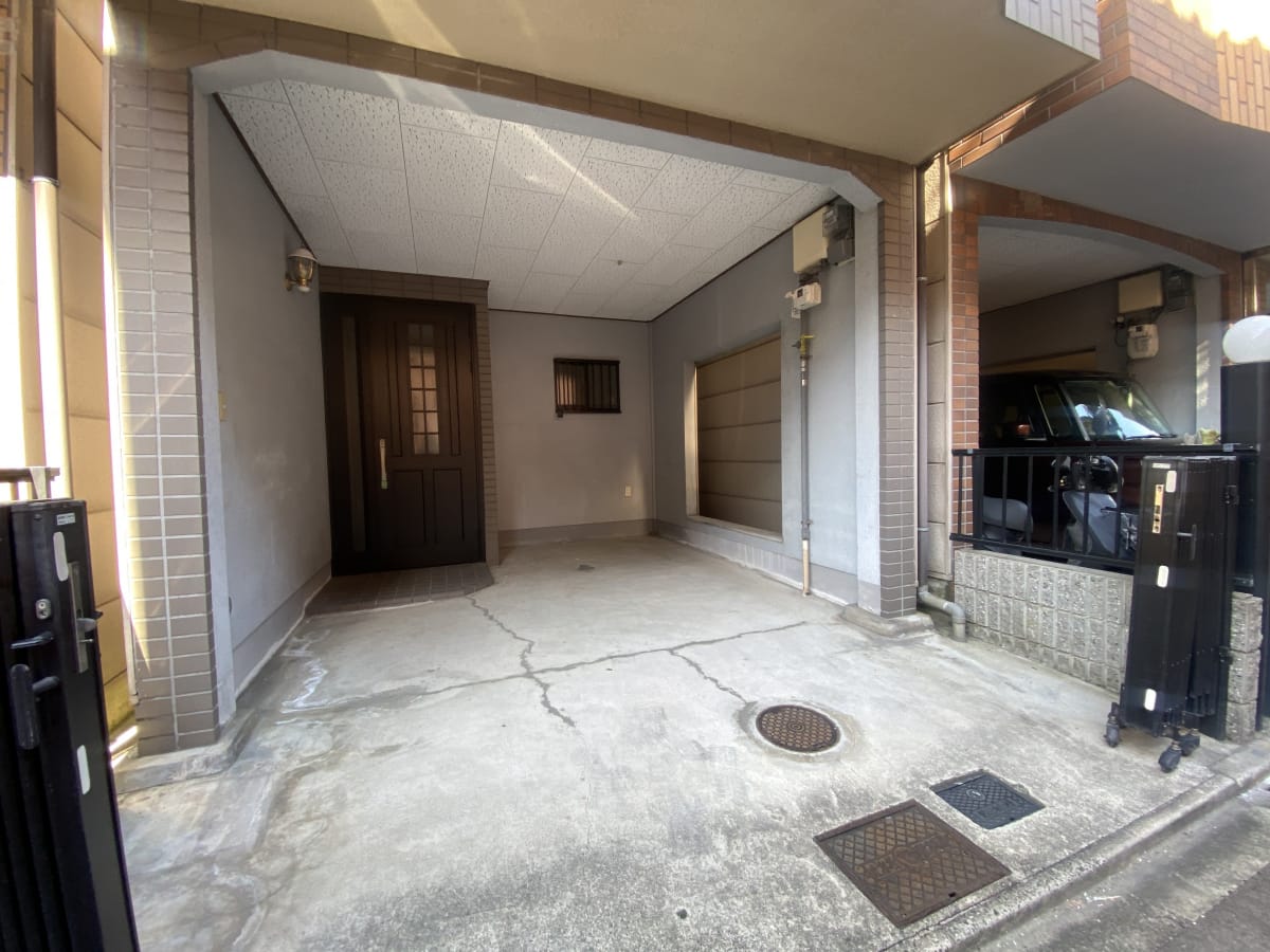 (駐車場) (駐車場)