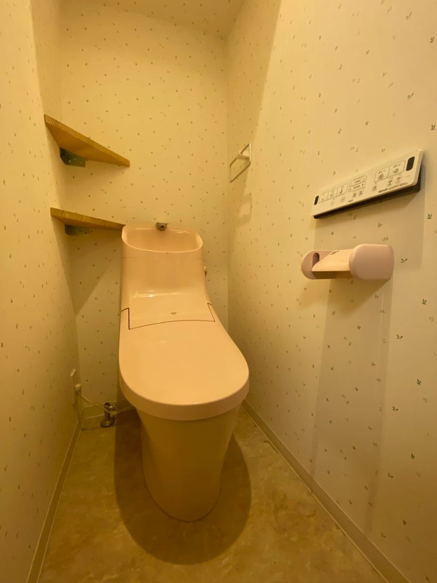 (トイレ) (トイレ)