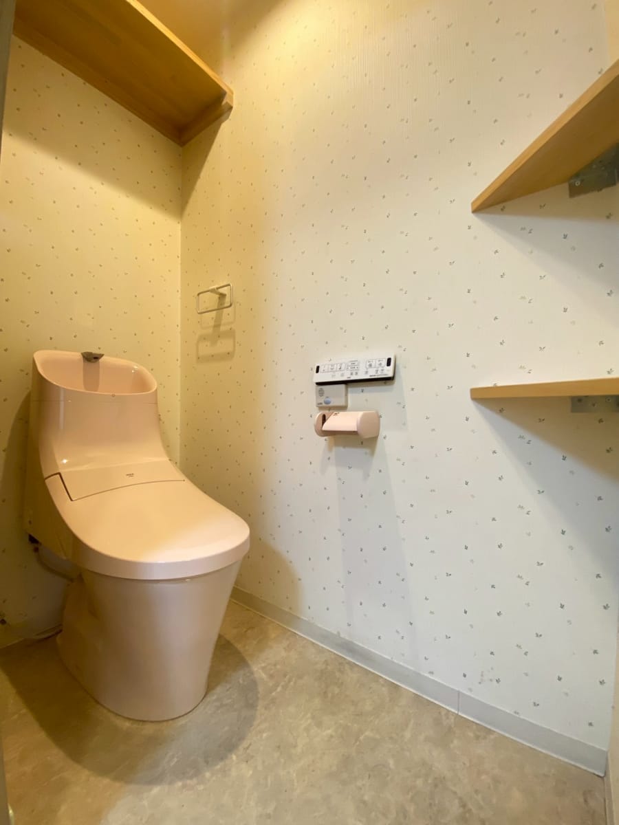 (トイレ) (トイレ)