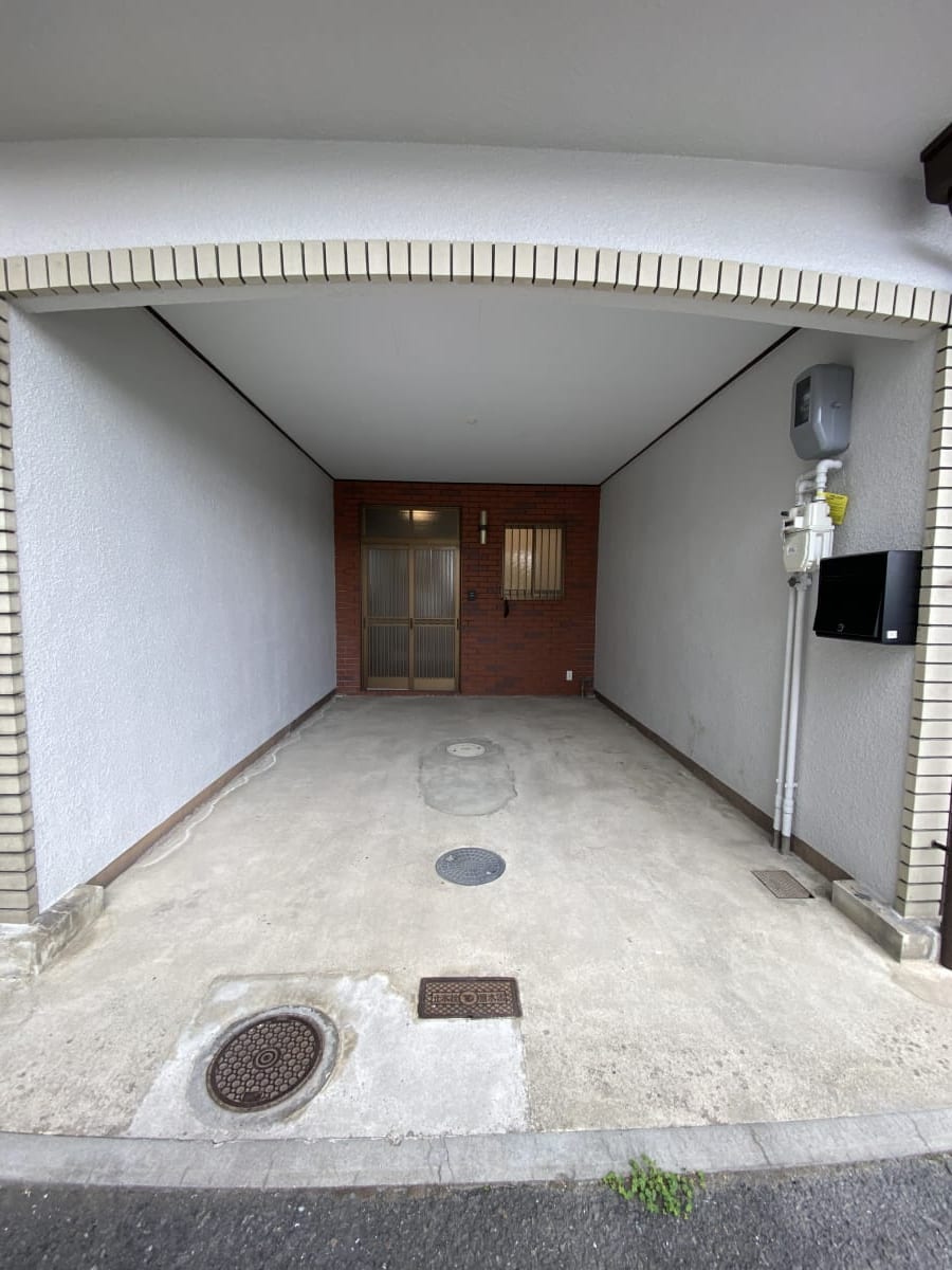 (駐車場) (駐車場)