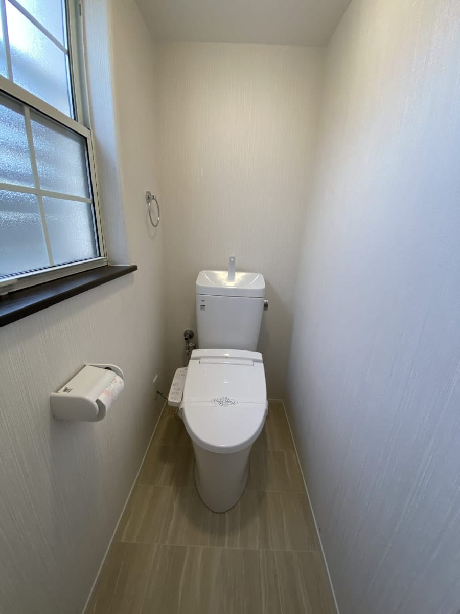 (トイレ) (トイレ)