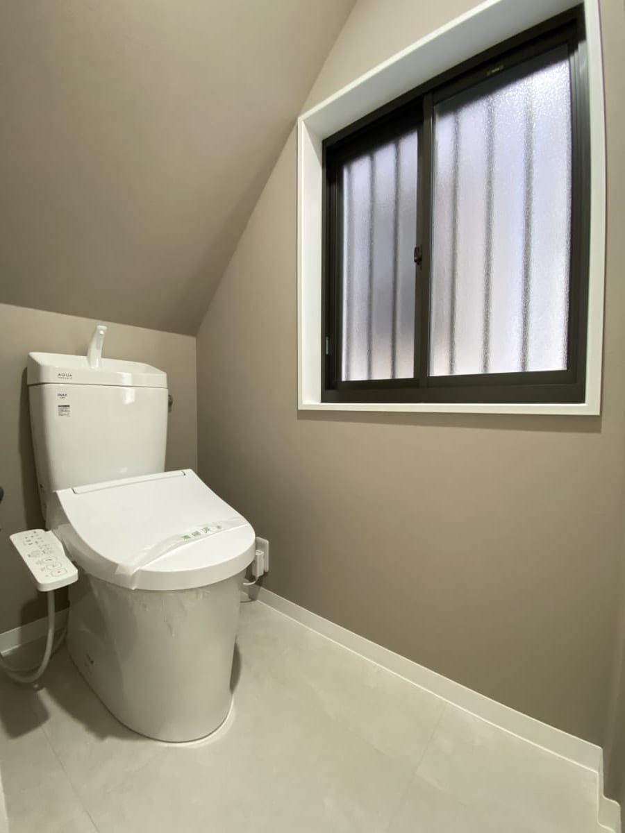 (トイレ) (トイレ)