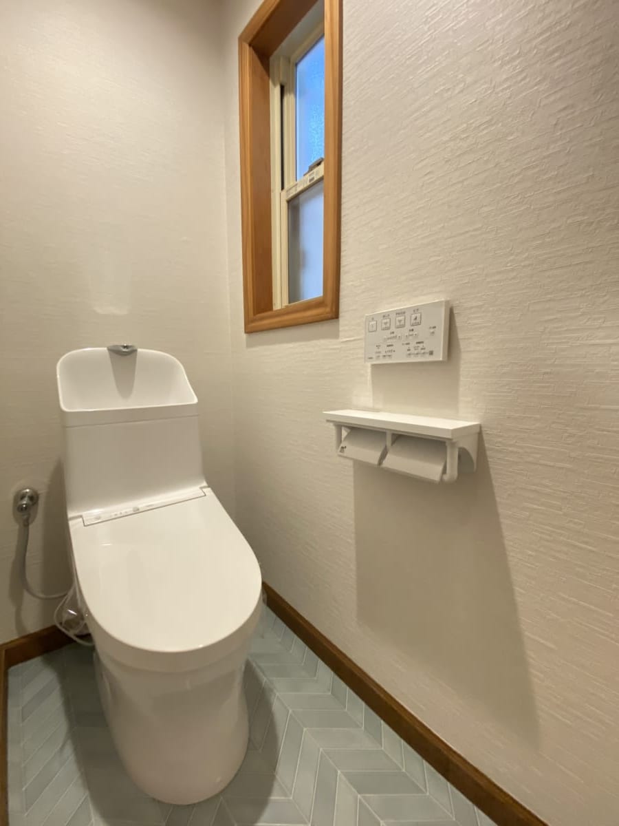 (トイレ) (トイレ)