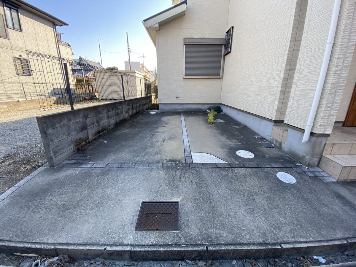 (駐車場) (駐車場)