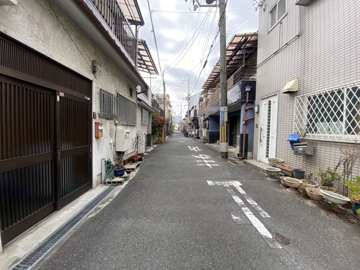 (前面道路を含む周辺環境) (前面道路を含む周辺環境)