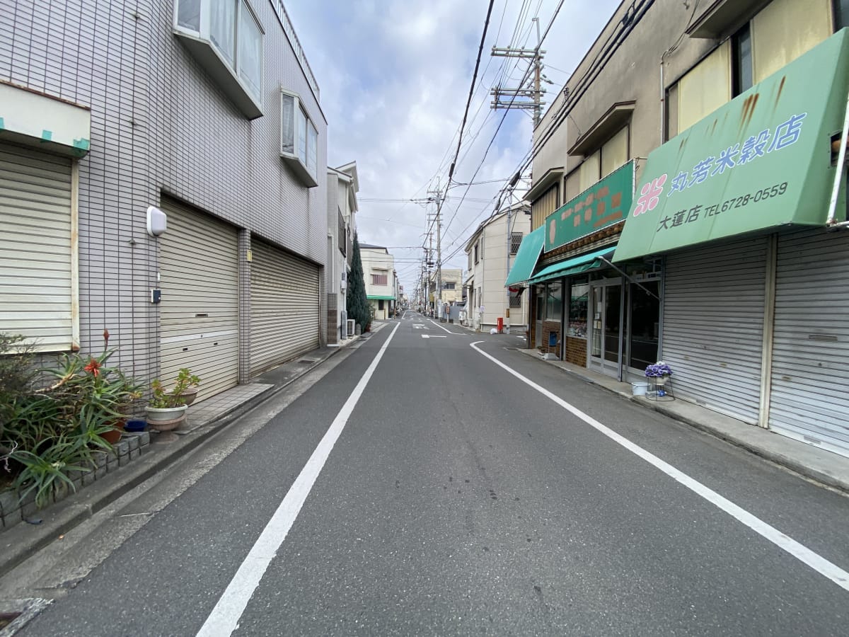 (前面道路を含む周辺環境) (前面道路を含む周辺環境)
