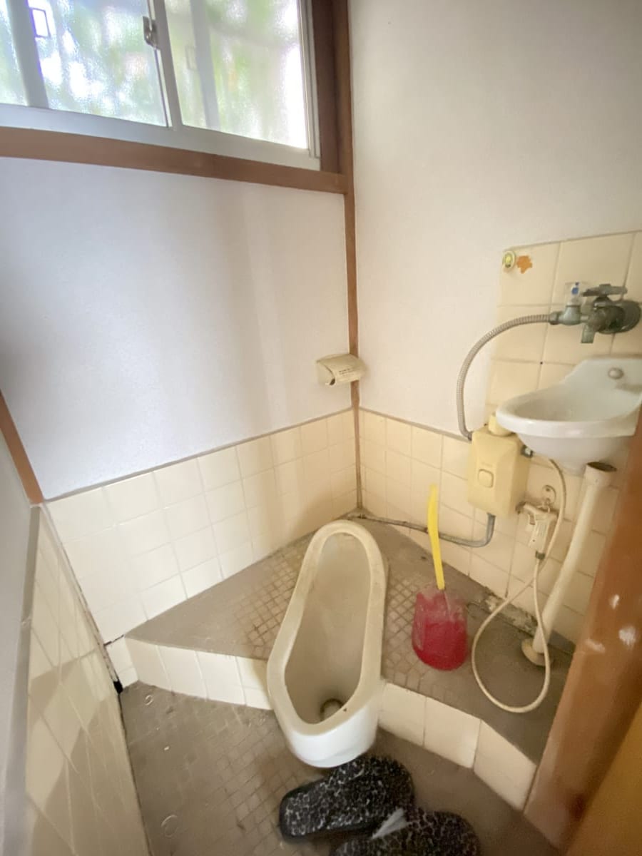 (トイレ) (トイレ)