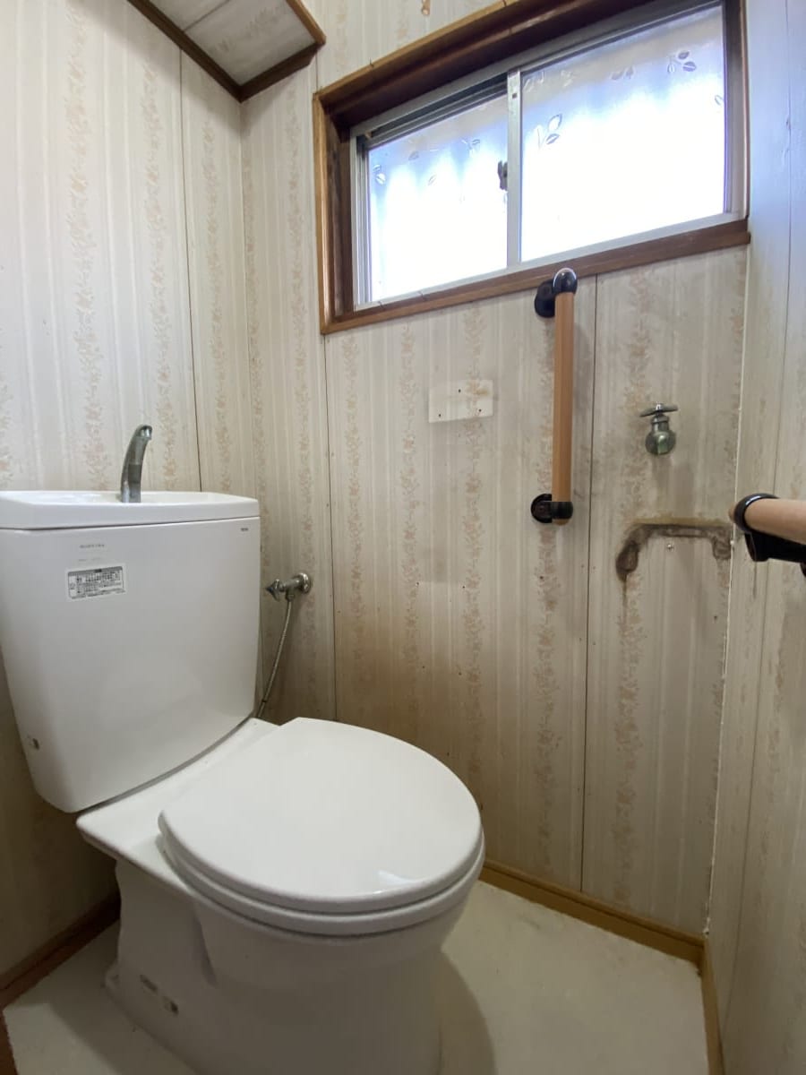 (トイレ) (トイレ)