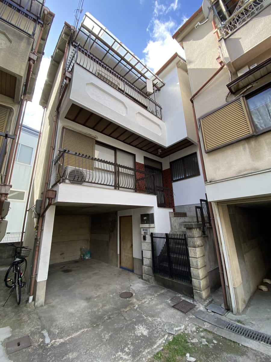 衣摺3丁目中古戸建(オーナーチェンジ物件) 衣摺3丁目中古戸建(オーナーチェンジ物件)