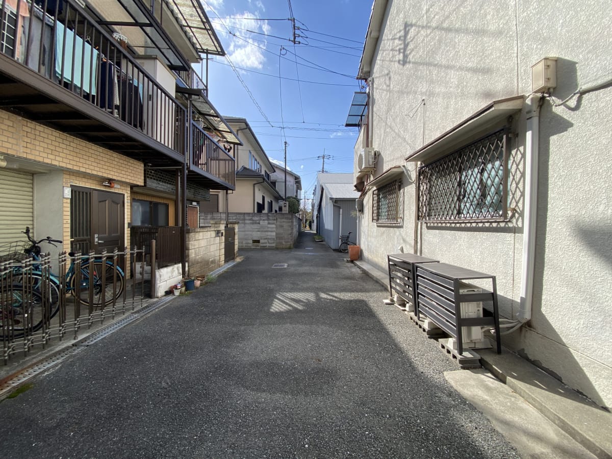 (前面道路を含む周辺環境) (前面道路を含む周辺環境)