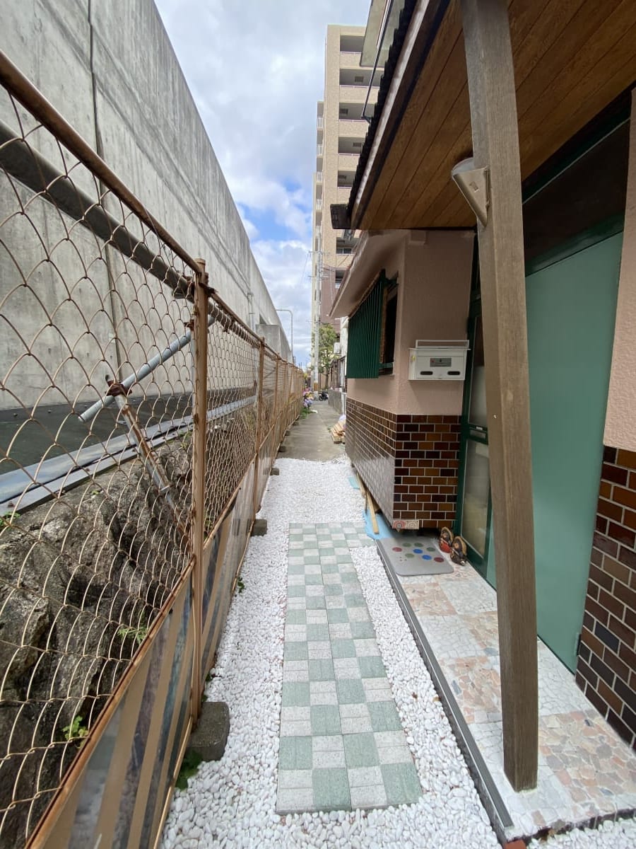 (前面道路を含む周辺環境) (前面道路を含む周辺環境)