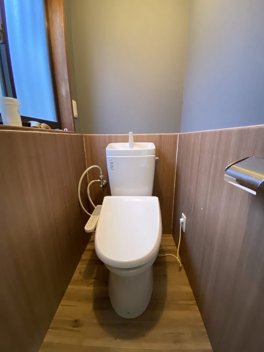 (トイレ) (トイレ)