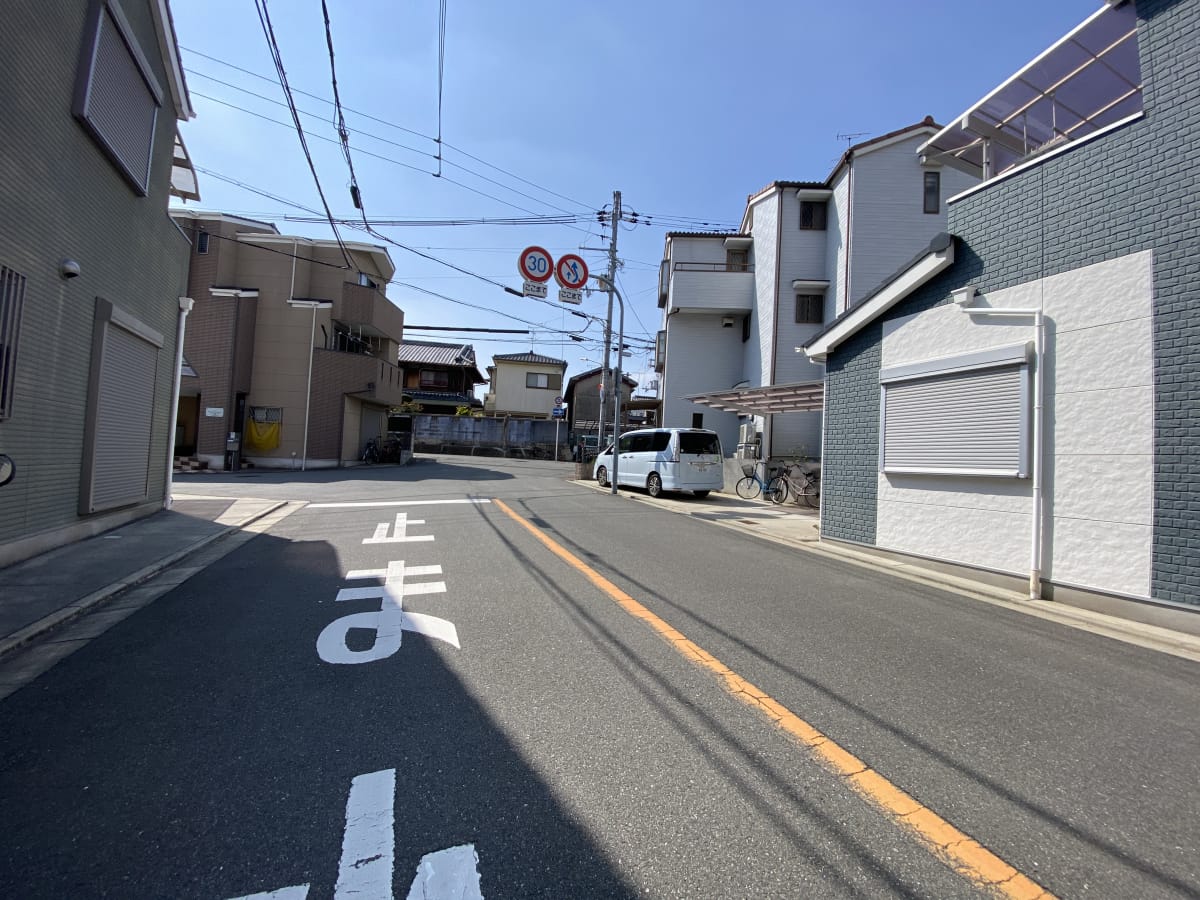 (前面道路を含む周辺環境) (前面道路を含む周辺環境)