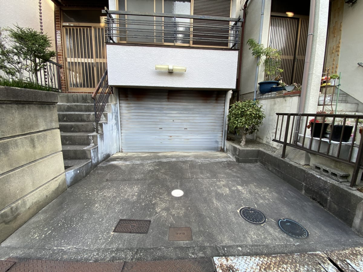 (駐車場) (駐車場)