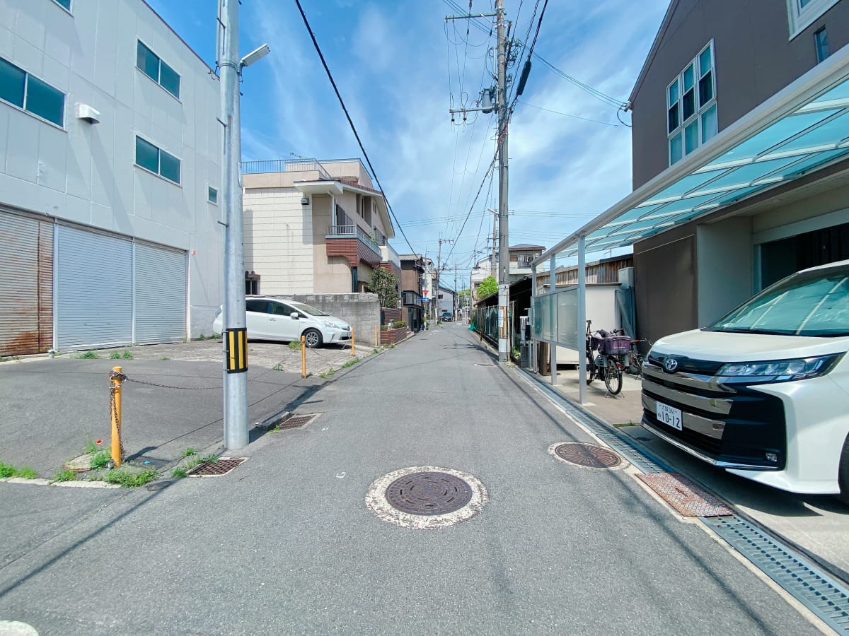 (前面道路を含む周辺環境) (前面道路を含む周辺環境)
