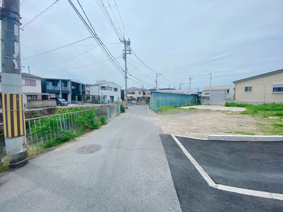 (前面道路を含む周辺環境) (前面道路を含む周辺環境)